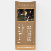 Glückwunsch zu unserem Grad Brown Banner (Vertikal)