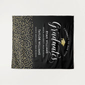 Glückwunsch Zwei Absolventen Black Gold Confetti P Wandteppich (Vorderseite (Horizontal))