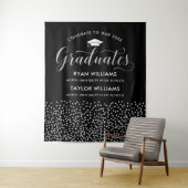 Glückwunsch Zwei Absolventen Black Silver Confetti Wandteppich (Beispiel)