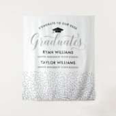Glückwunsch Zwei Absolventen Silver Confetti Party Wandteppich (Vorderseite)