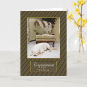 GLÜCKWÜNSCHE AUF NEUEM ZUHAUSE - Hund, der auf Karte (Gelbe Blume)