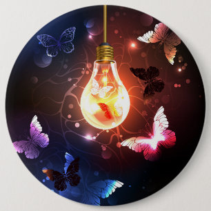 Glühbirne mit Nachtschmetterlingen Button