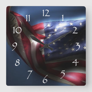 Glühende amerikanische Flagge Quadratische Wanduhr
