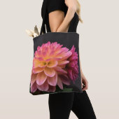 Glühende Dahlie Tasche (Von Nahem)