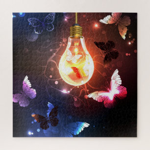 Glühende Glühbirne mit Nachtfalter Puzzle