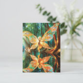 Glühende goldene Fairy, die durch den Wald fliegt Postkarte (Stehend Vorderseite)