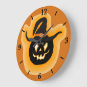 Glühende Kürbishexe auf orangefarbener Uhr (Winkel)