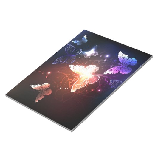 Glühende Nachtschmetterlinge Notizblock (angewinkelt)