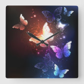 Glühende Nachtschmetterlinge Quadratische Wanduhr (Vorderseite)