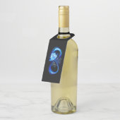 Glühende Unendlichkeit mit blauer Rose Flaschenanhänger (Angewinkelt)
