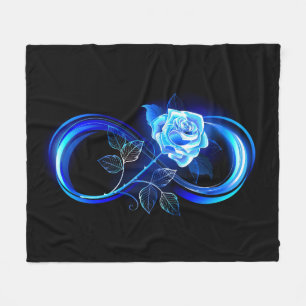Glühende Unendlichkeit mit blauer Rose Fleecedecke