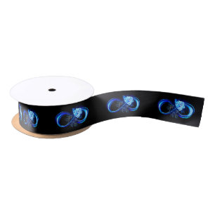 Glühende Unendlichkeit mit blauer Rose Satinband