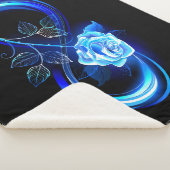 Glühende Unendlichkeit mit blauer Rose Sherpadecke (3/4)