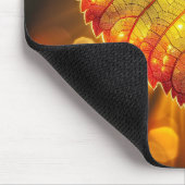 Glühendes Herbstblatt Mousepad (Ecke)