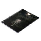 Glühendes Mondlicht, das auf dem Ozean reflektiert Notizblock (Linke Seite)