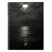 Glühendes Mondlicht, das auf dem Ozean reflektiert Notizblock (Vorderseite)
