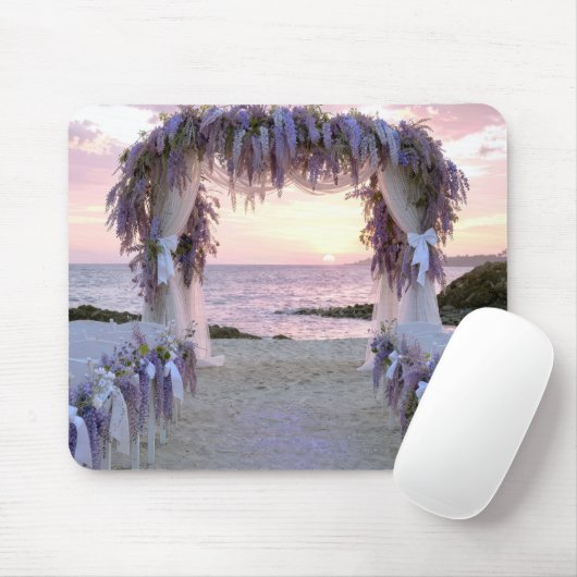 Glycinien-Hochzeitsbogen am Strand Mousepad (Mit Mouse)