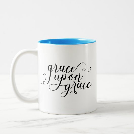 Gnade auf Anmut Christliches Zitat ermutigend Gesc Zweifarbige Tasse (Links)