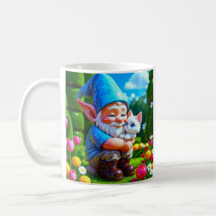 Gnom knuddelt Katze Kaffeetasse