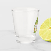 Gnom mit Sonnenblume auf einem Schnapsglas (Links)