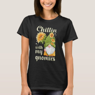 Gnom mit Sonnenblume Frühlingsmotiv mit Gartengno T-Shirt