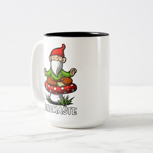 Gnomaste Zen-Yoga-Gartengnome-Meditation Zweifarbige Tasse (Vorderseite Links)