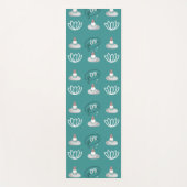 Gnome Buns & Puns "gnOMe" White Lotus Pattern Teal Yogamatte (Vorderseite)