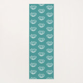 Gnome Buns & Puns "gnOMe" White Lotus Pattern Teal Yogamatte (Rückseite)