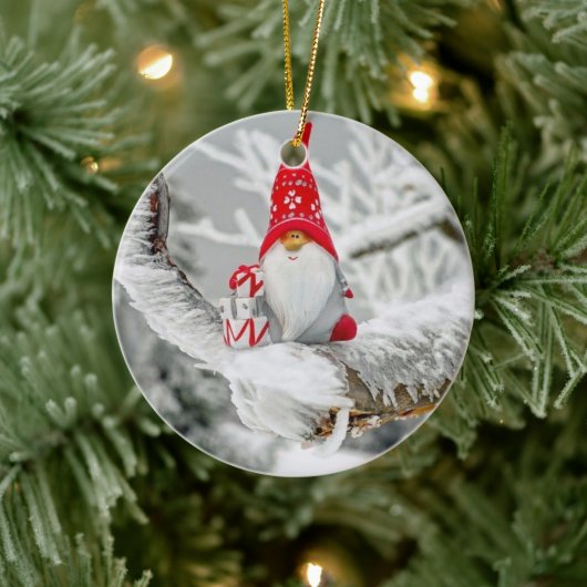 **GNOME FÜR DEN URLAUB** CHRISTMAS ORNAMENT (Baum)