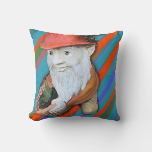 Gnome Gardener in Meditation Kissen