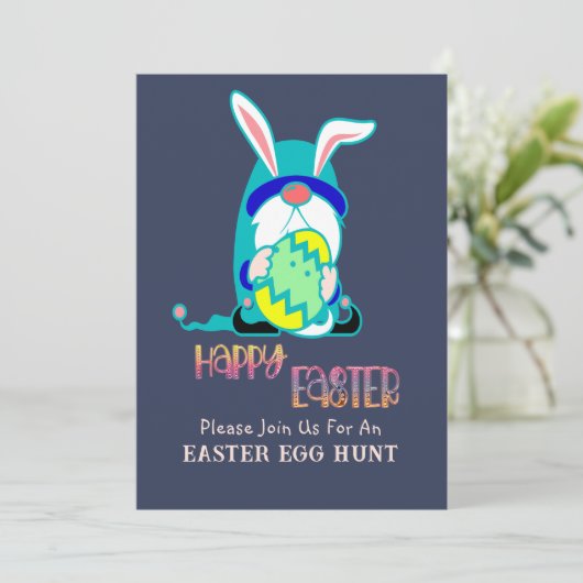 Gnome Happy Oaster Egg Hunt Einladung (Stehend Vorderseite)