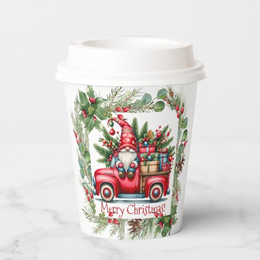 Gnome in rotem LKW gefüllt mit Geschenken Pappbecher (Rückseite)