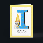 Gnome Kids Letter I Name and Age Birthday Gruß Karte<br><div class="desc">Klicken Sie auf "Anpassen", um die Randfarbe zu ändern. Wenn Sie den Namen und das Alter eines Geburtstagsmädchens oder eines Jungen zu unserer Monogrammkarte hinzufügen, erstellen Sie einen einmaligen, speziell für Kinder gestalteten Geburtstagsgruß. Neben dem großen blauen Buchstaben mit gelben und orangefarbenen Sternen und Spiralen zu stecken ist eines unserer...</div>