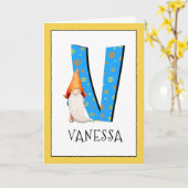 Gnome Kids Letter V Name and Age Birthday Gruß Karte (Gelbe Blume)