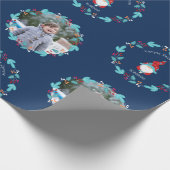 Gnome Sweet Gnome Blumenkreath Custom Foto Blue Geschenkpapier (Ecke)