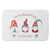 Gnome Sweet Gnome Niedlich Modern Simple Holiday E Badematte (Vorderseite)