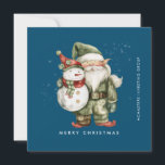 Gnome und Snowman frohe Weihnachtsgeschenk Feiertagskarte<br><div class="desc">Eine rot gekleidete Gnome steht neben einem Schneemann in einem grünen Strumpf mit Hut und rotem Schal. Sie sind umgeben von einem weißen Schneeabbau, der auf dem dunkelblauen Hintergrund Pop. Die minimalistische Ästhetik entsteht mit einem einfachen Frohen Weihnachten unten und der Firmenname läuft senkrecht auf dem rechten Rand. Eine bearbeitbare...</div>