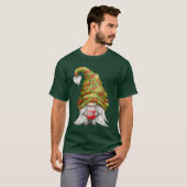 Gnome Wearing Strawberry Strick Hat und Jam Unisex T-Shirt (Vorne ganz)