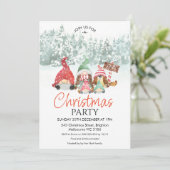 Gnomes Family of Four Christmas Party Einladung (Stehend Vorderseite)