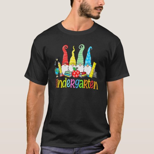 Gnomes Kindergarten Crew First Day Teacher Back To T-Shirt (Vorderseite)