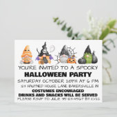 Gnomes Spooky Halloween-Party Einladung (Stehend Vorderseite)