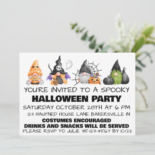 Gnomes Spooky Halloween-Party Einladung (Stehend Vorderseite)