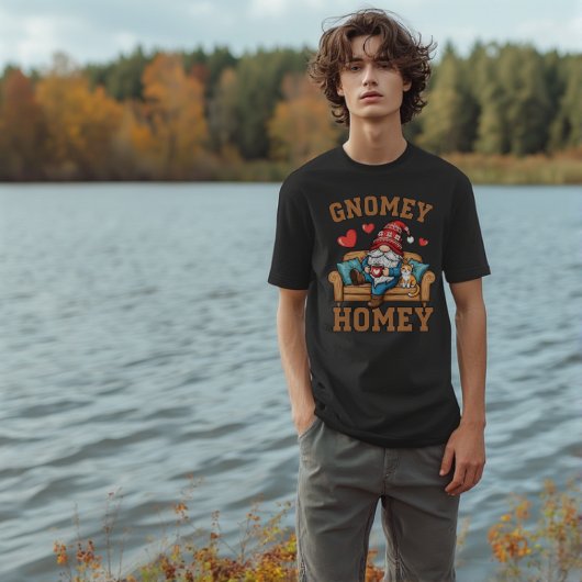 Gnomey homey gnome auf Zuhause design T-Shirt