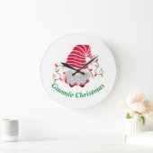 Gnomie Christmas Large Clock Große Wanduhr (Zuhause)