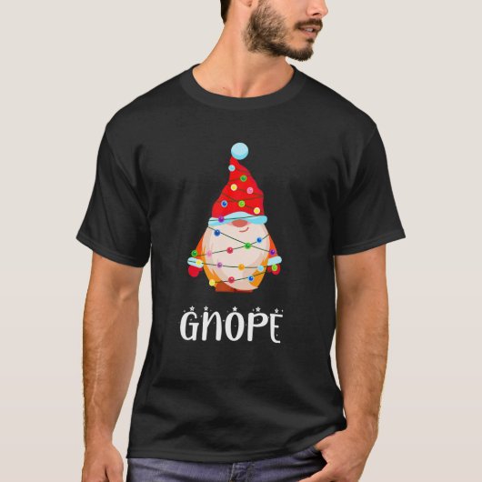 Gnope Gnome Funny Christmas Snow Light Party Pajam T-Shirt (Vorderseite)