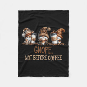 Gnope nicht vor dem Kaffee drei Gnomes Grafik Cafe Fleecedecke