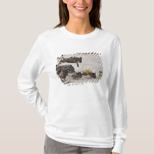 Gnu springt in den Mara-Fluss T-Shirt