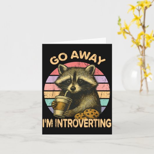 Go Away I'm Introverting Funny Raccoon Sarcastic  Karte (Gelbe Blume)