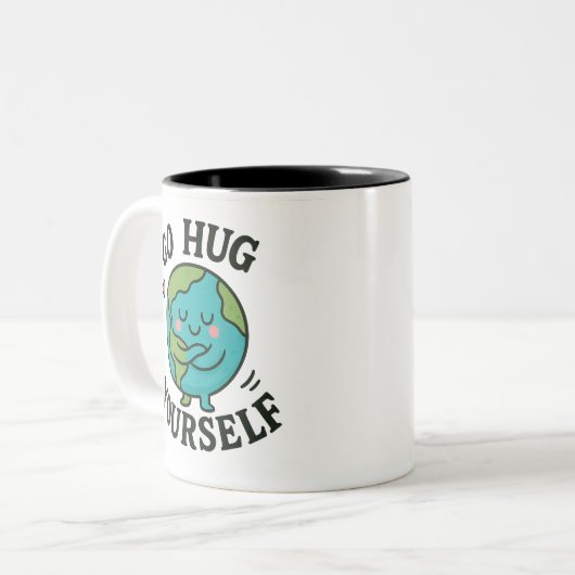 Go Hug Dir selbst Earth - Funny Öko Friendly Zweifarbige Tasse (Vorderseite Links)