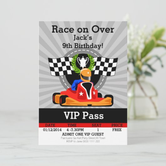 Go Kart Geburtstagsparty Einladung (Stehend Vorderseite)